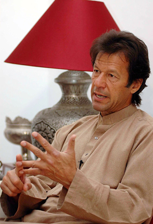 Pakistan’s politician Imran Khan admits to rumours of his marriage to a former BBC weather girl
