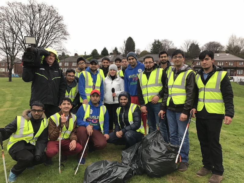 TEAM EFFORT: Litter pickers from the Ahmadiyya Muslim Youth Association were out in force on New Years Day