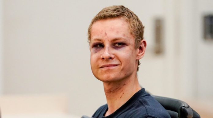 Terror charge for suspect in Norway mosque attack