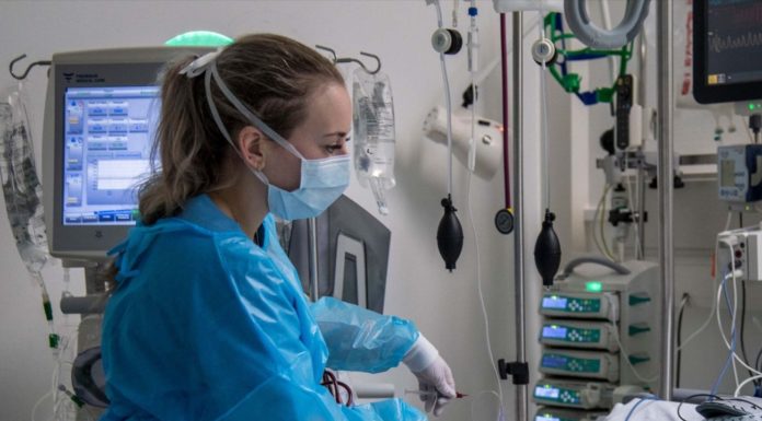‘Terrifying’: Doctors alarmed on lack of protective kit for dealing with COVID-19