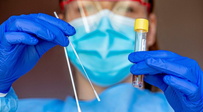 Covid-19: Recovered people still testing positive two months later