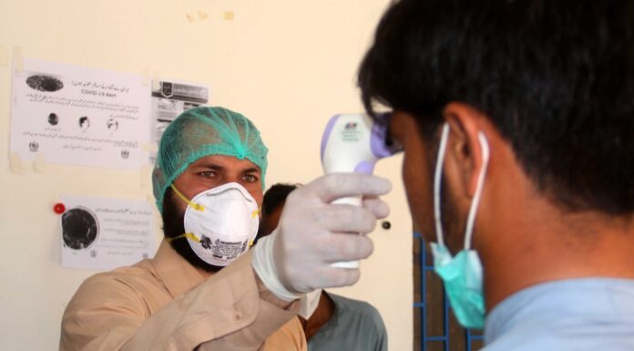 Pakistan: May reinforce lockdown after spike in infections