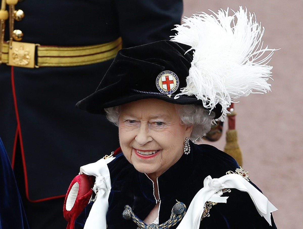 Asian Express Newspaper – HM The Queen: Mosques & Imams pay tribute to ‘global icon of public service’