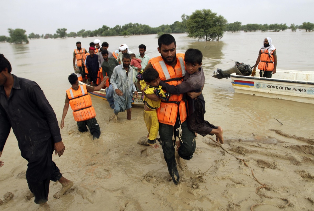 Asian Express Newspaper – Pakistan Floods: Wrecked lives, half a million homeless Asian Express Newspaper – Pakistan Floods: Wrecked lives, half a million homeless