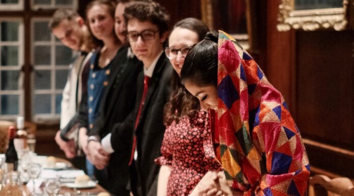 HISTORIC: President-Elect of Oxford Sikh Society recites Sikh prayer at EDI dinner