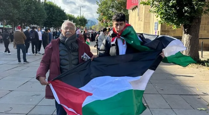 Is it illegal to wave a Palestinian flag? Will you be arrested?