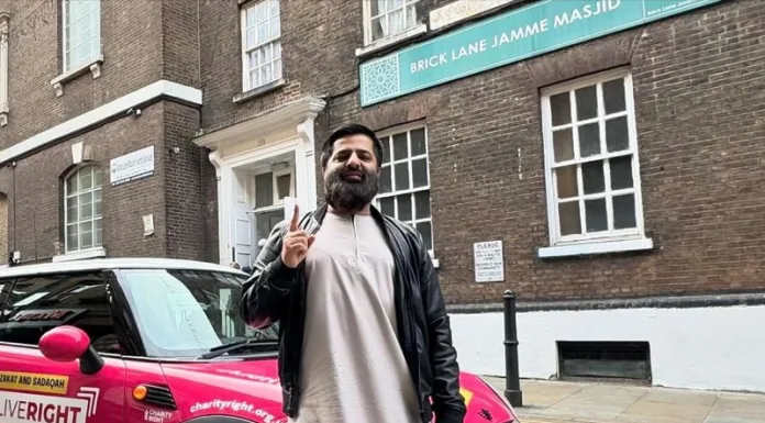 Prayathon: Nasheed artist on praying challenge visiting 313 mosques during Ramadan