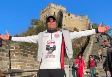 Yorkshire heroes conquer the Great Wall of China to support cancer charity