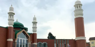 Axe horror at Taraweeh prayers fuels fresh fears over surging Islamophobia